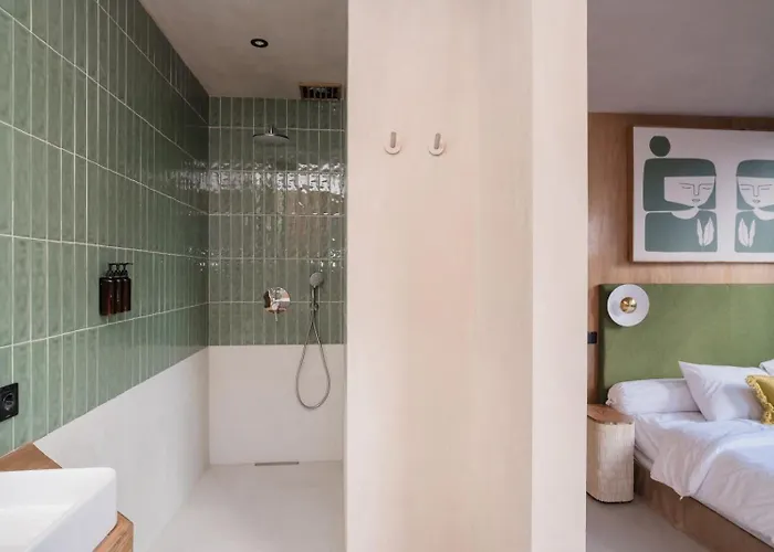 Sol & Terra By Alpha Ark Apartment *